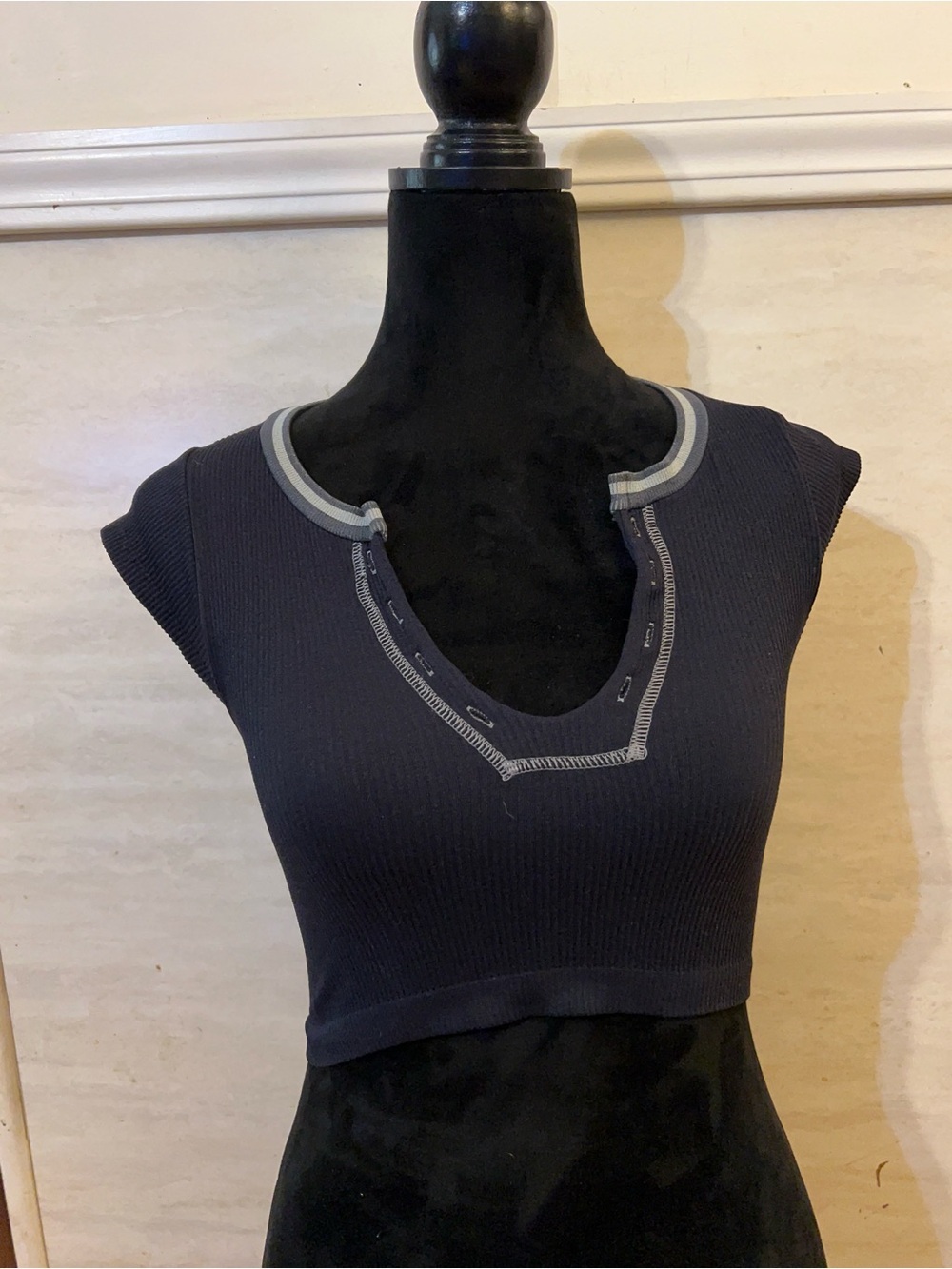 NWT-Out From Under Go For Gold Seamless Top